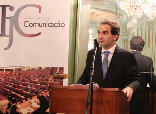 Doutor João Nuno Calvão da silva
